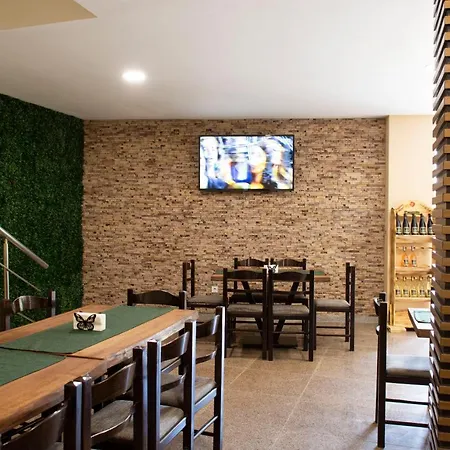 Lejlighedshotel Complex Nero 4*